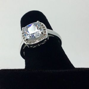 NWOT, Lovely Large CZ Ring